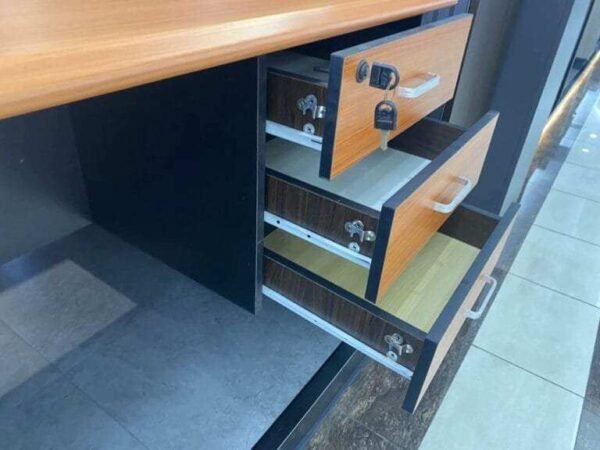 Table bureau accueil ou personnel KT001
