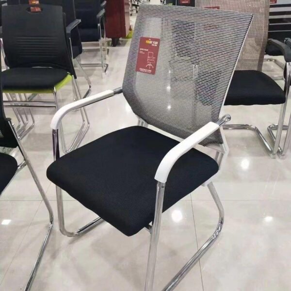 Chaise visiteurs gris noire CH03