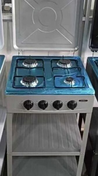 Cuisinière 4 feux à gaz à étagères gris